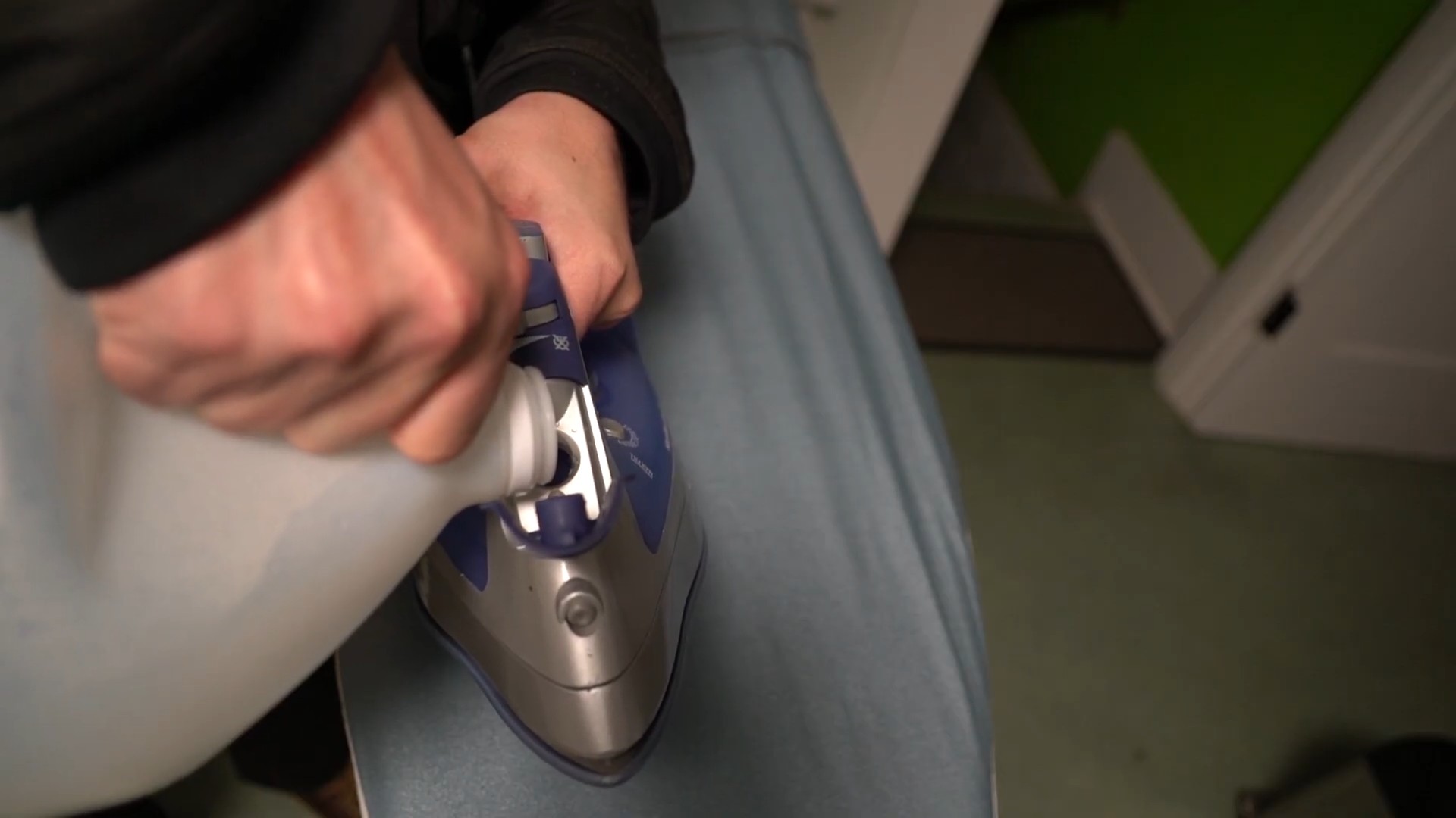 Vinegar Uses Around the House