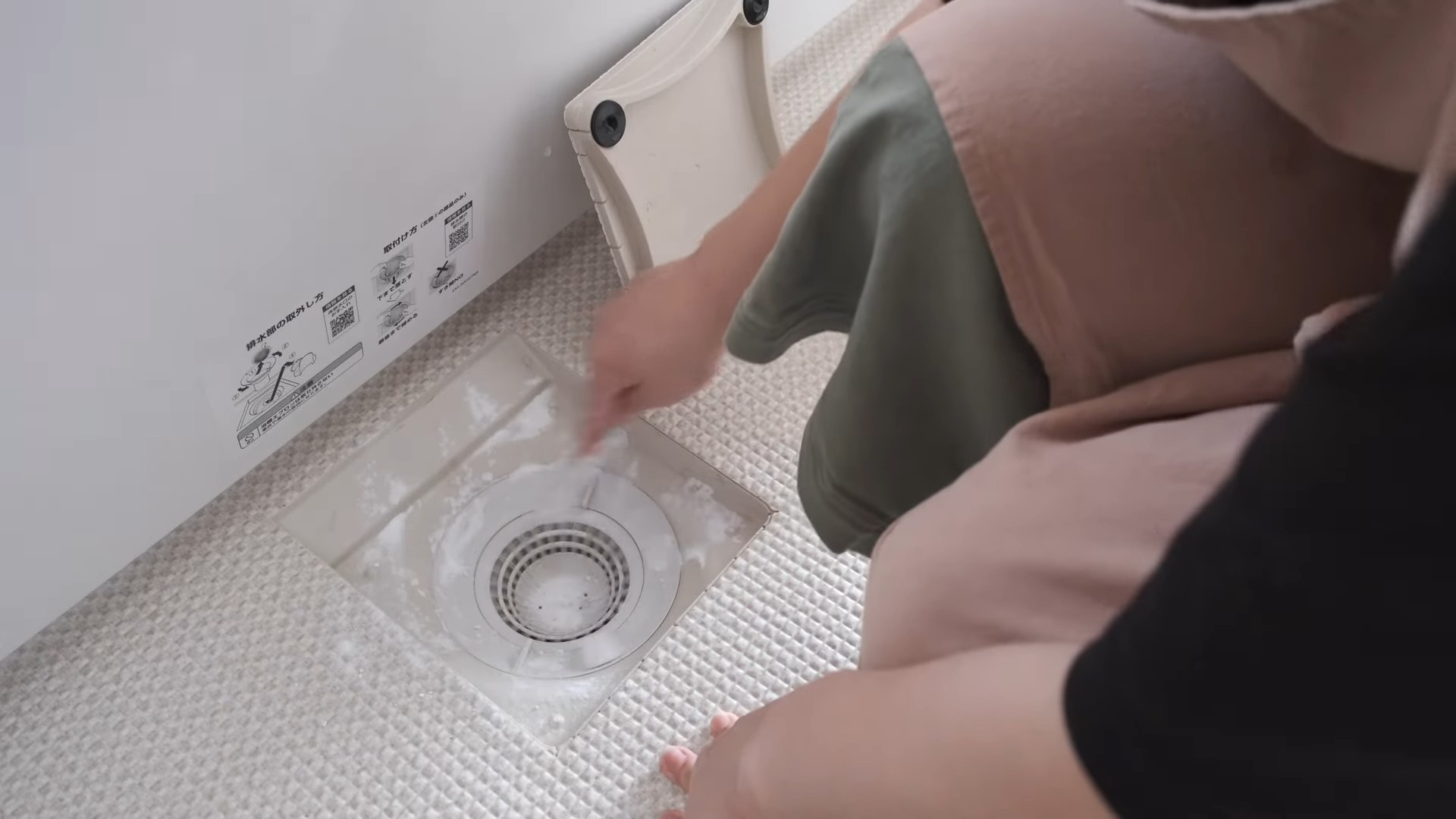 Sink clog removal